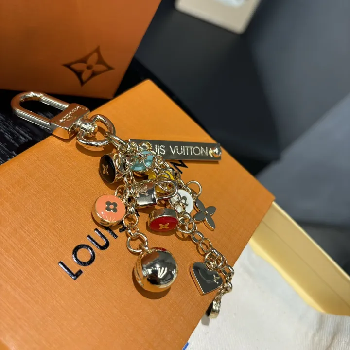 スーパーコピー ルイヴィトン キーホルダー
