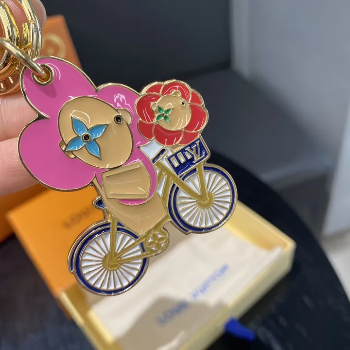 スーパーコピー ルイヴィトン キーホルダー