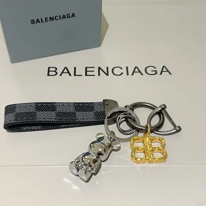 スーパーコピー バレンシアガ キーホルダー