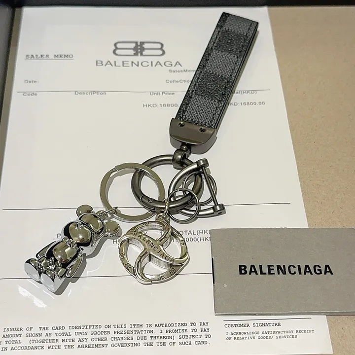 スーパーコピー バレンシアガ キーホルダー