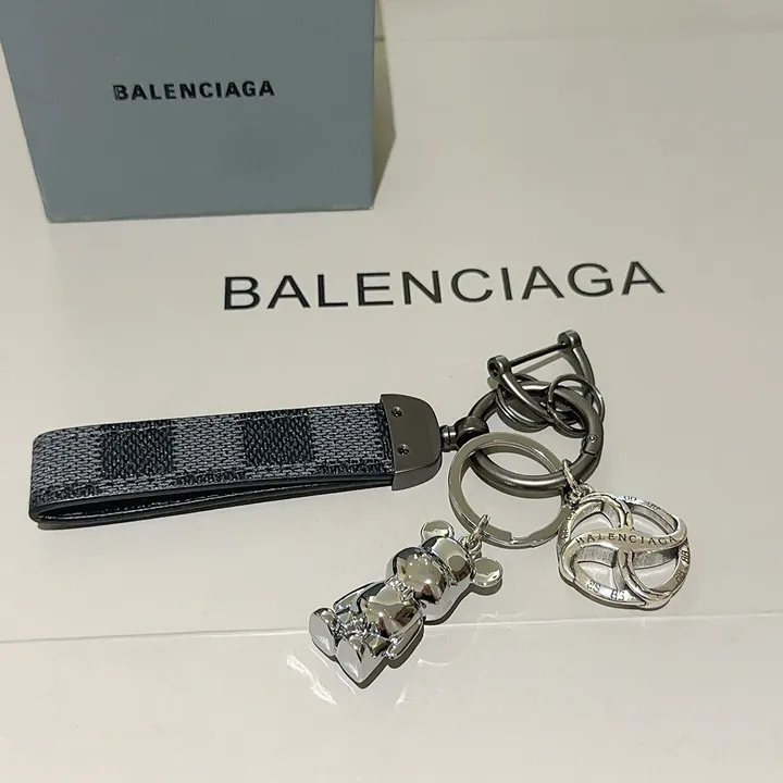 スーパーコピー バレンシアガ キーホルダー