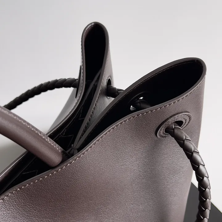 スーパーコピー ボッテガ ヴェネタ キーホルダー