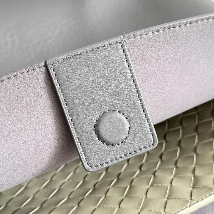 スーパーコピー ボッテガ ヴェネタ キーホルダー