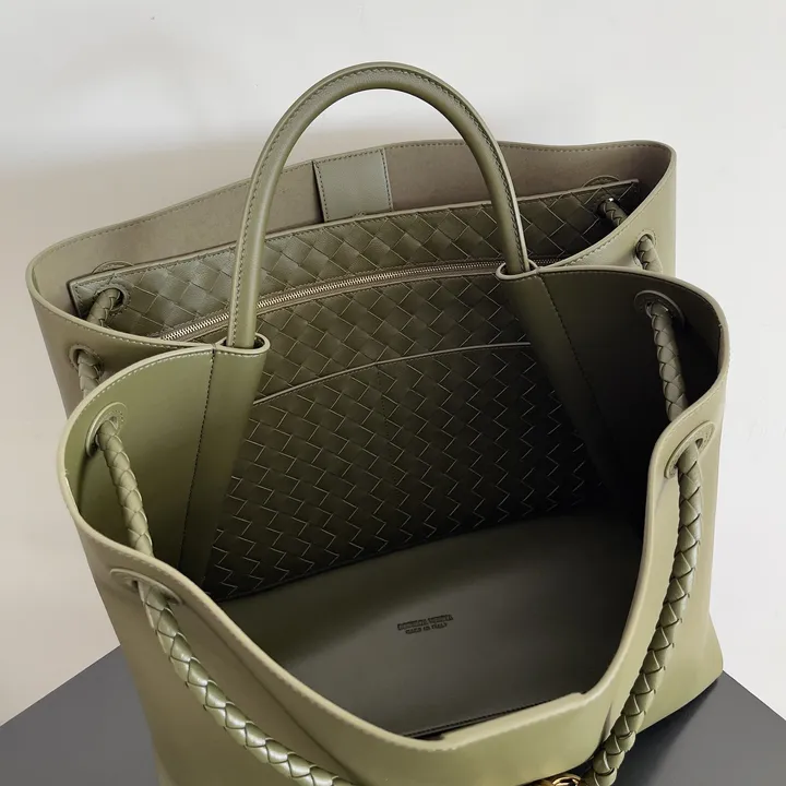 スーパーコピー ボッテガ ヴェネタ キーホルダー