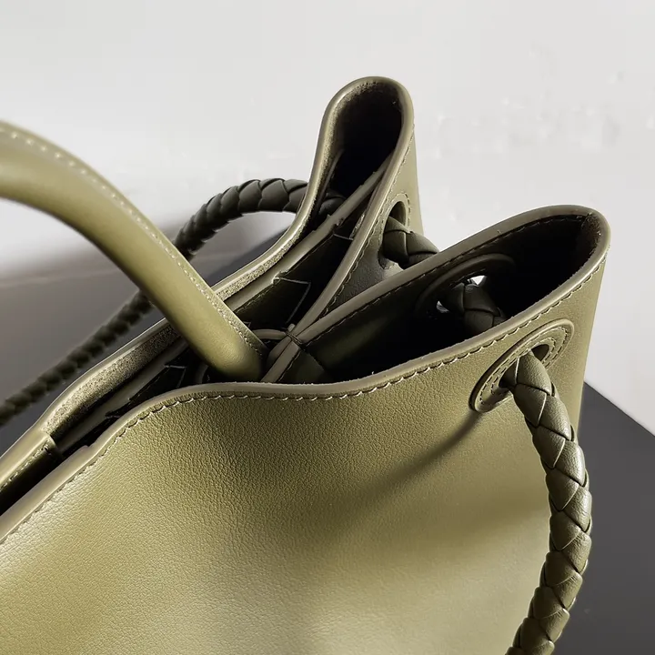 スーパーコピー ボッテガ ヴェネタ キーホルダー