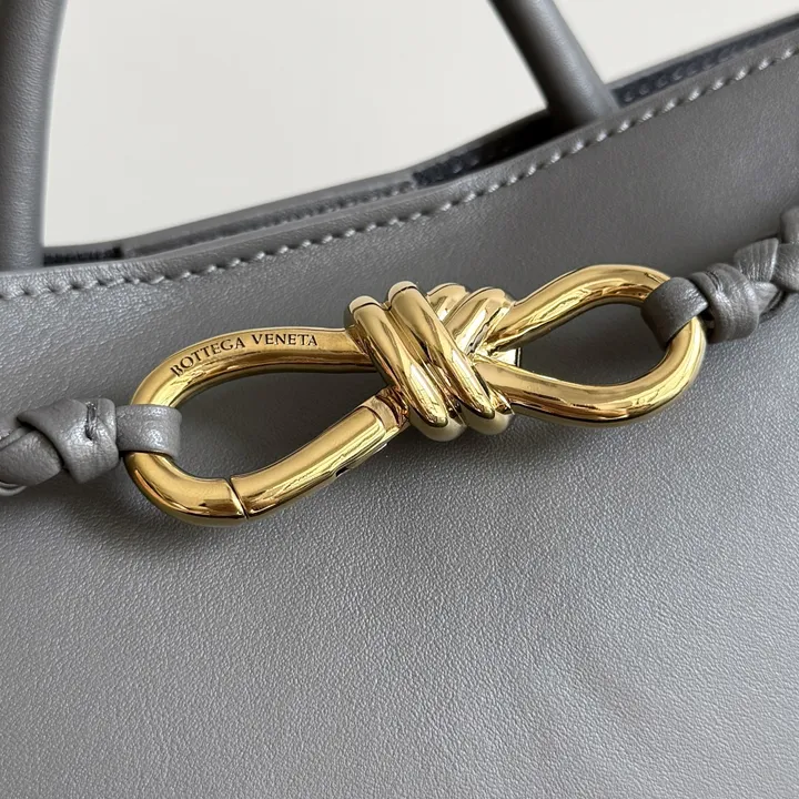 スーパーコピー ボッテガ ヴェネタ キーホルダー