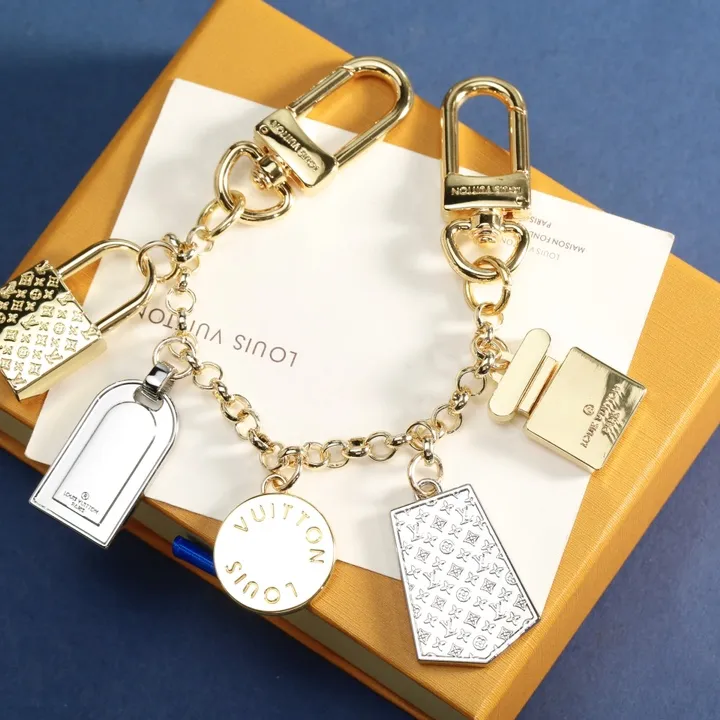 スーパーコピー ルイヴィトン キーホルダー