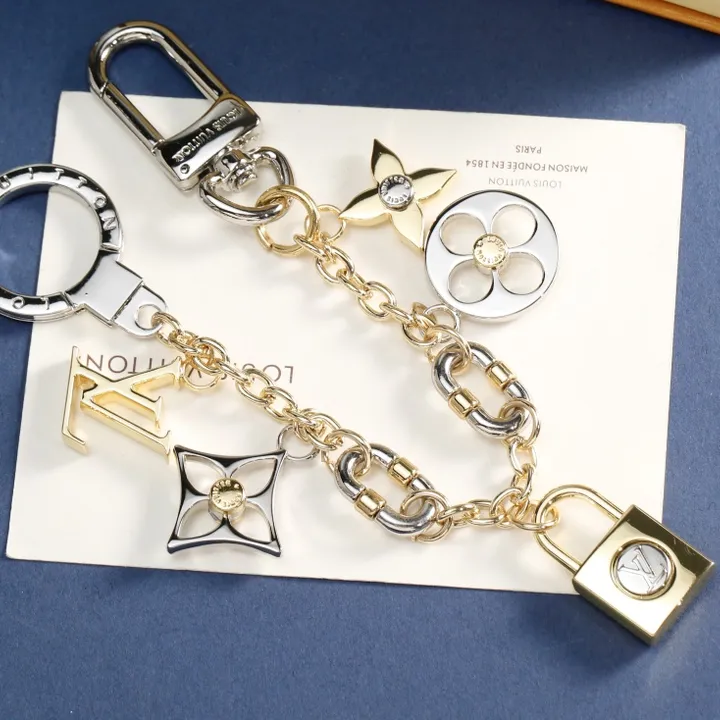 スーパーコピー ルイヴィトン キーホルダー