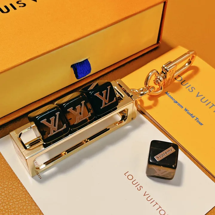 スーパーコピー ルイヴィトン キーホルダー