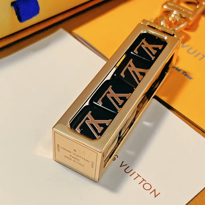 スーパーコピー ルイヴィトン キーホルダー