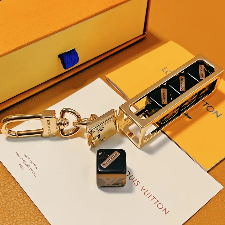 スーパーコピー ルイヴィトン キーホルダー