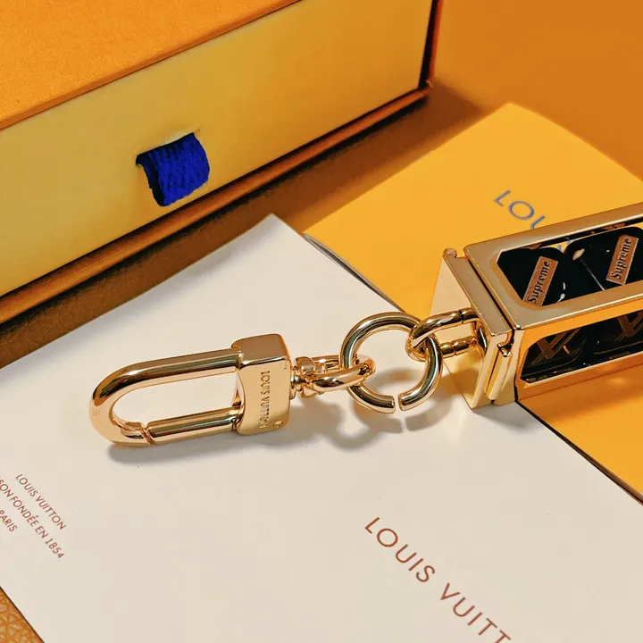 スーパーコピー ルイヴィトン キーホルダー