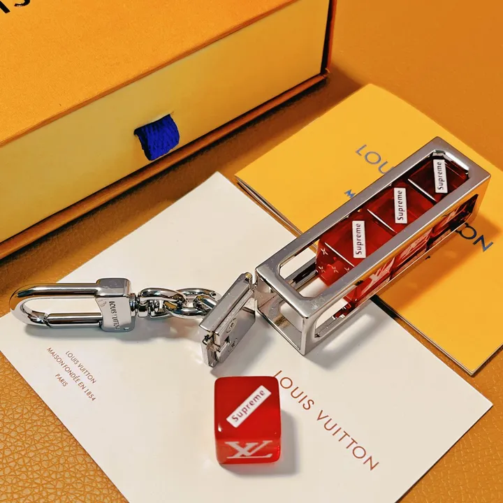 スーパーコピー ルイヴィトン キーホルダー