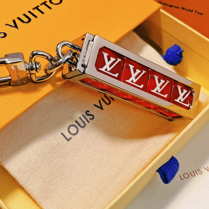 スーパーコピー ルイヴィトン キーホルダー