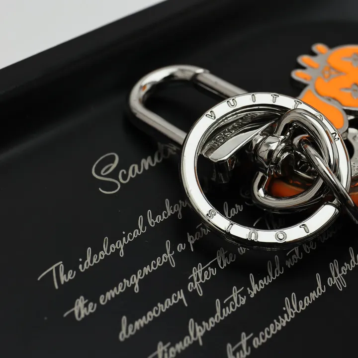 スーパーコピー ルイヴィトン キーホルダー