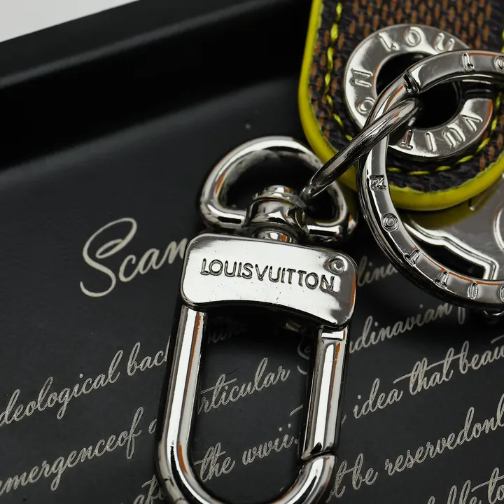 スーパーコピー ルイヴィトン キーホルダー