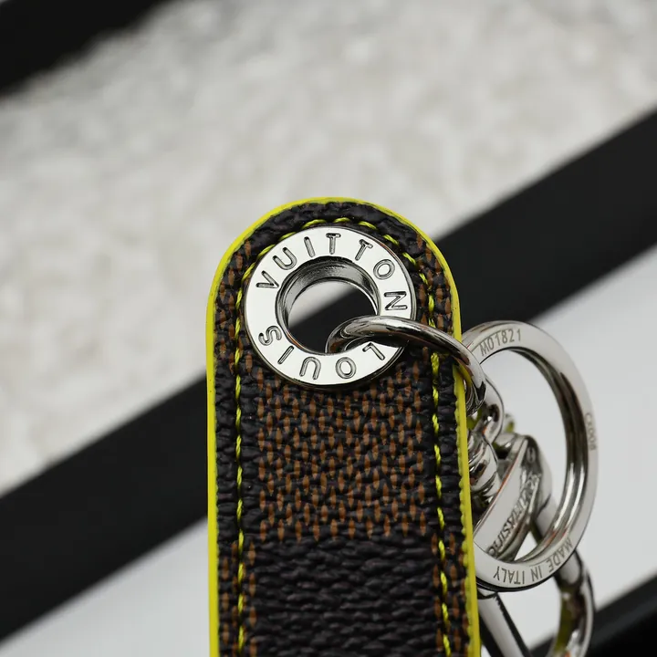 スーパーコピー ルイヴィトン キーホルダー