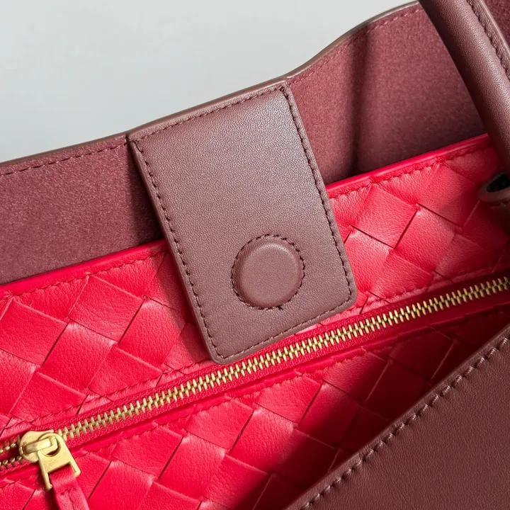 スーパーコピー ボッテガ ヴェネタ キーホルダー