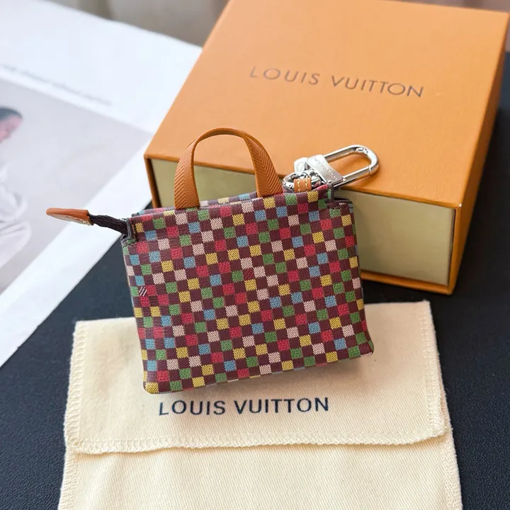 スーパーコピー ルイヴィトン キーホルダー