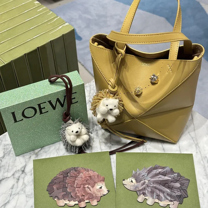 スーパーコピー ロエベ キーホルダー