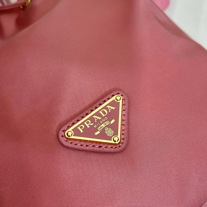 スーパーコピー プラダ キーホルダー