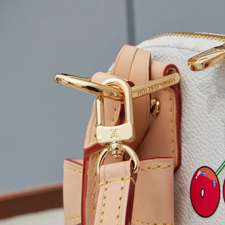 スーパーコピー ルイヴィトン キーホルダー