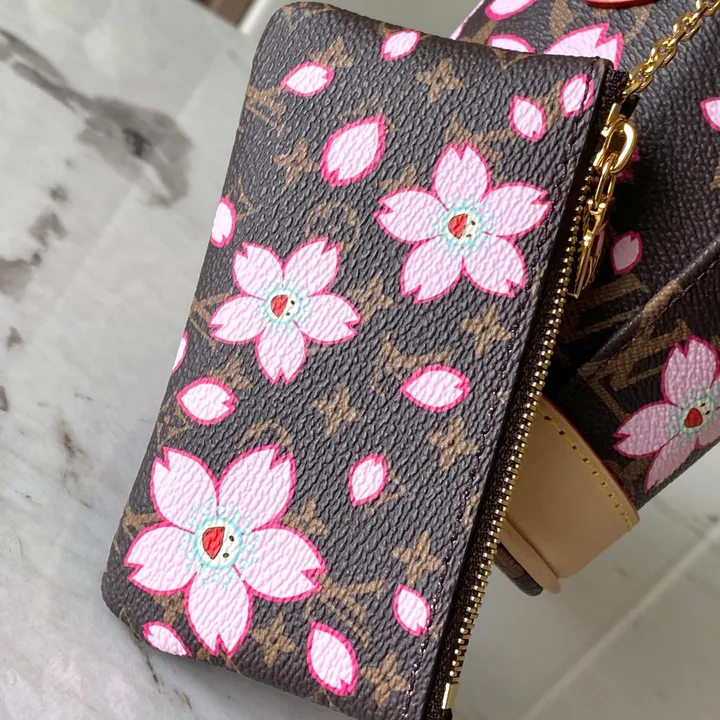 スーパーコピー ルイヴィトン キーホルダー