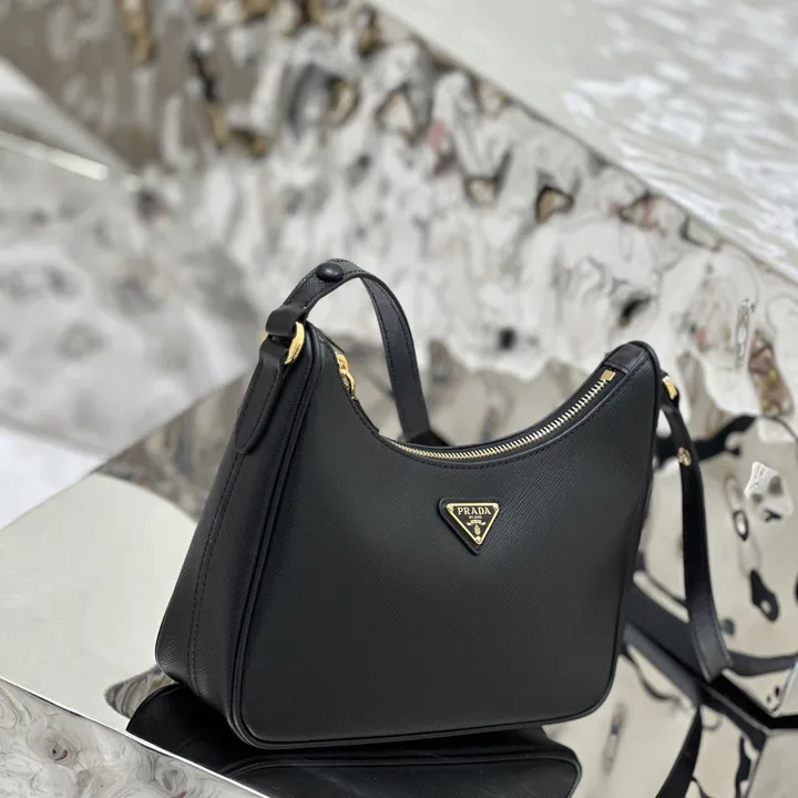 スーパーコピー バレンシアガ キーホルダー