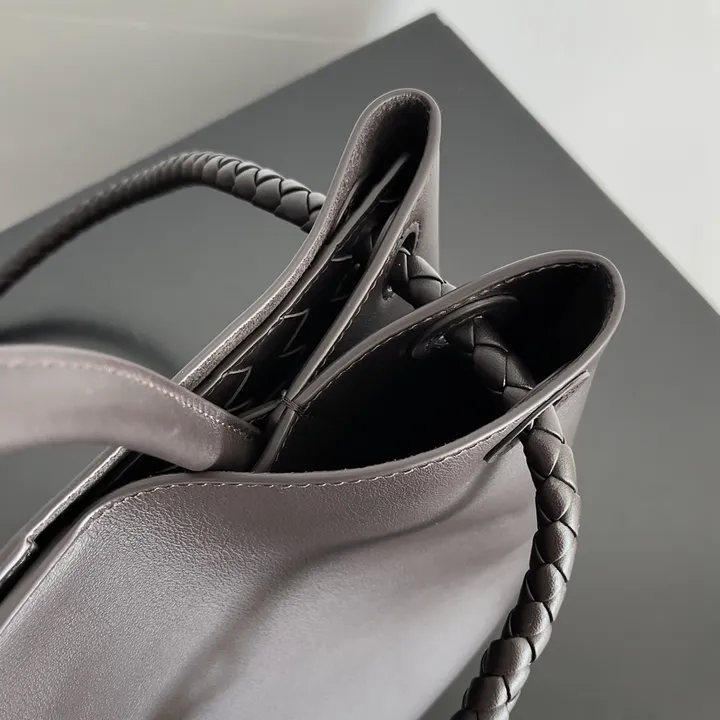 スーパーコピー ボッテガ ヴェネタ キーホルダー