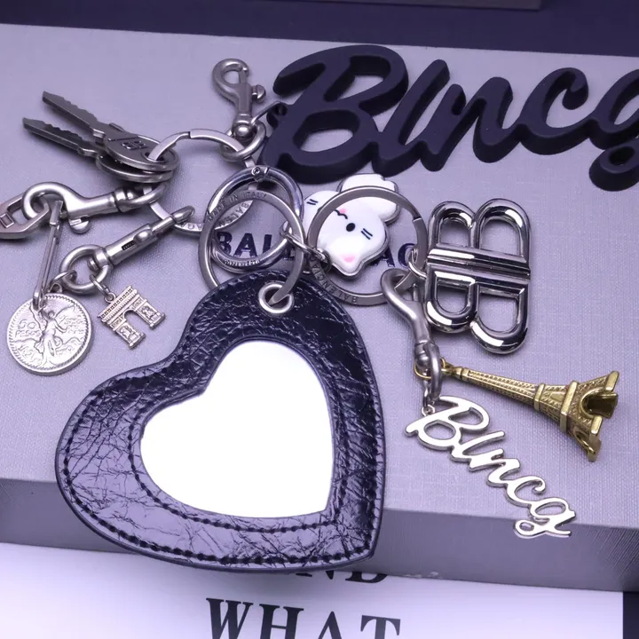 スーパーコピー バレンシアガ キーホルダー