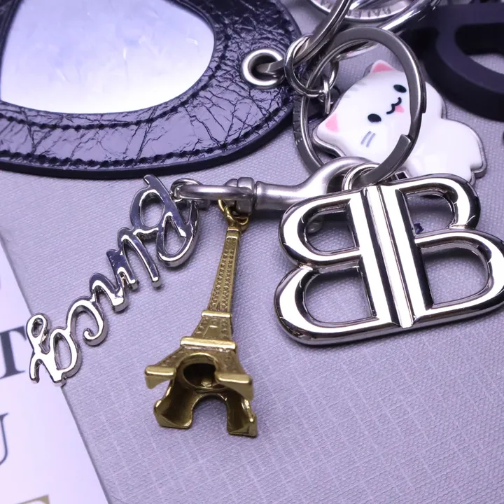 スーパーコピー バレンシアガ キーホルダー