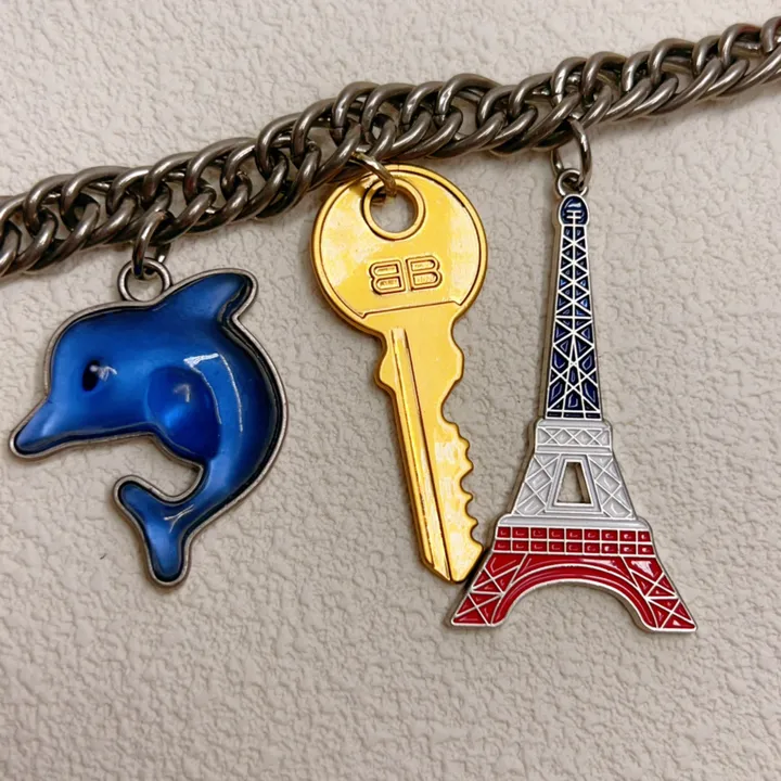 スーパーコピー バレンシアガ キーホルダー