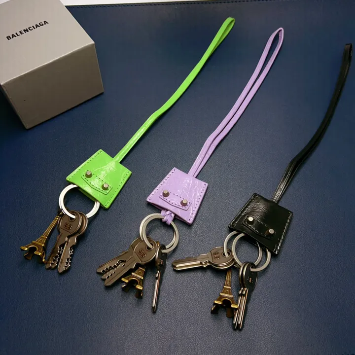 スーパーコピー バレンシアガ キーホルダー
