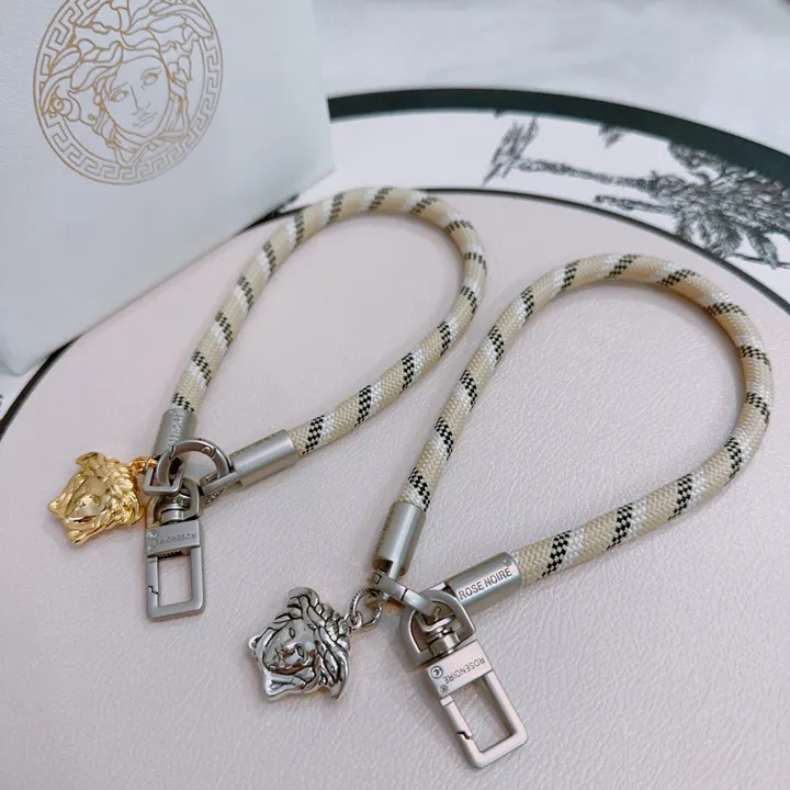 スーパーコピー プラダ キーホルダー