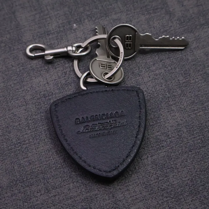 スーパーコピー バレンシアガ キーホルダー