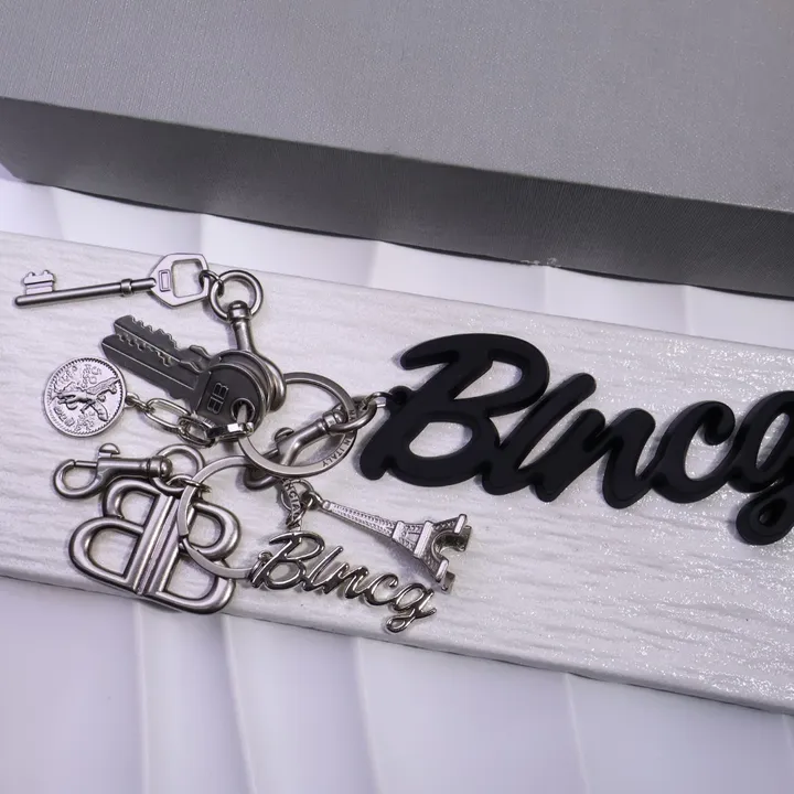 スーパーコピー バレンシアガ キーホルダー