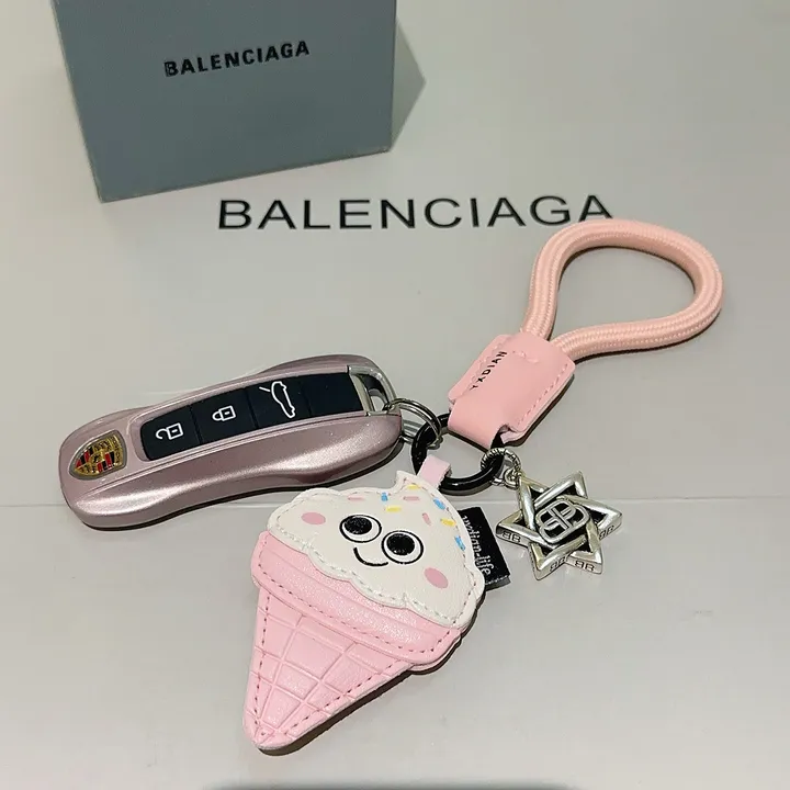 スーパーコピー バレンシアガ キーホルダー