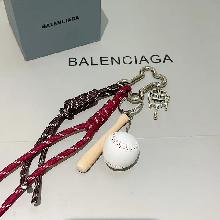スーパーコピー バレンシアガ キーホルダー