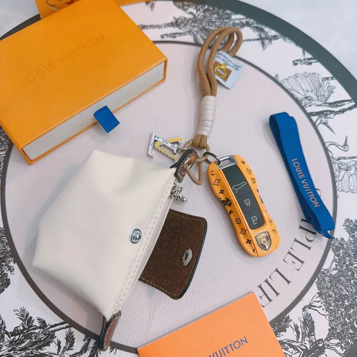 スーパーコピー ルイヴィトン キーホルダー