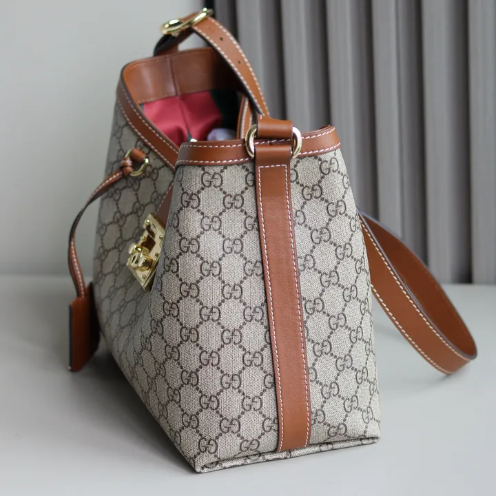 スーパーコピー グッチ キーホルダー