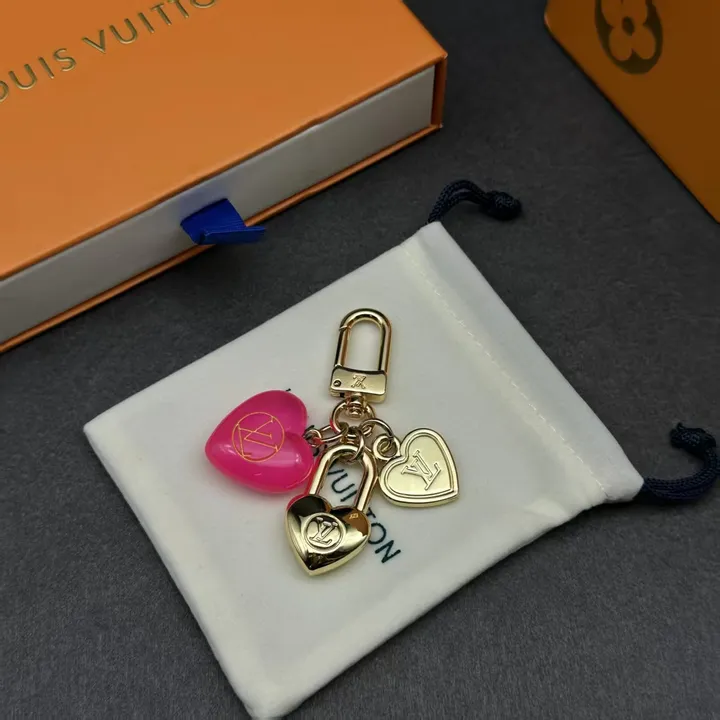 スーパーコピー ルイヴィトン キーホルダー