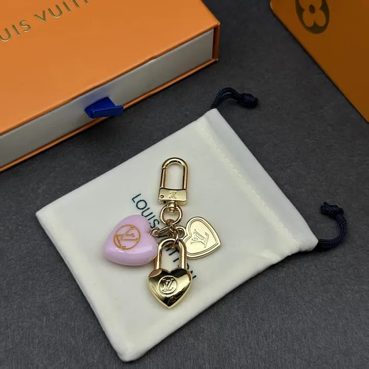 スーパーコピー ルイヴィトン キーホルダー