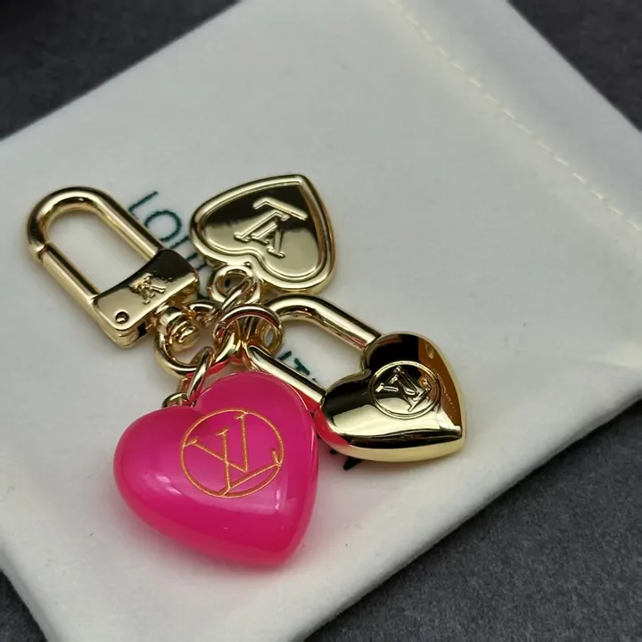 スーパーコピー ルイヴィトン キーホルダー