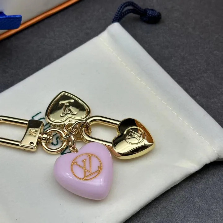 スーパーコピー ルイヴィトン キーホルダー