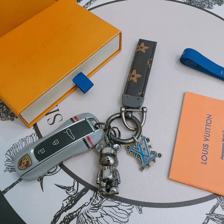 スーパーコピー ルイヴィトン キーホルダー
