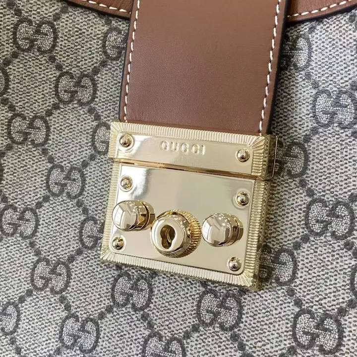 スーパーコピー ルイヴィトン キーホルダー