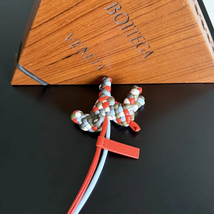 スーパーコピー ボッテガ ヴェネタ キーホルダー
