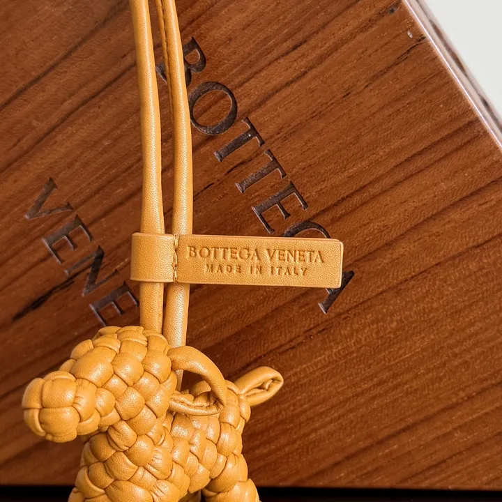 スーパーコピー ボッテガ ヴェネタ キーホルダー