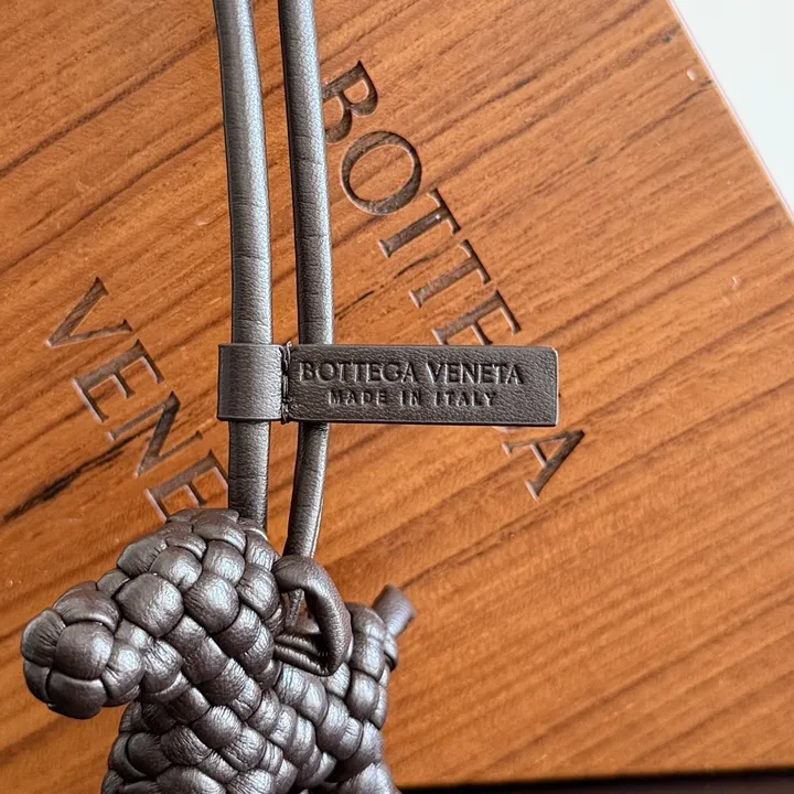 スーパーコピー ボッテガ ヴェネタ キーホルダー