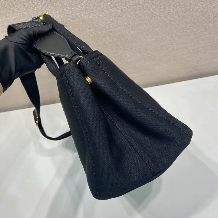 スーパーコピー バレンシアガ キーホルダー